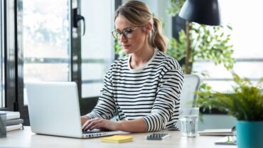 The role of well-designed prompts in applying AI to legal work